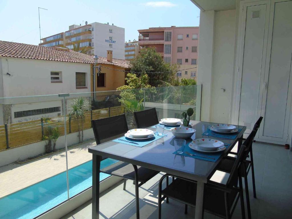Appartement proche mer avec piscine Rosas - Tap to explore photos