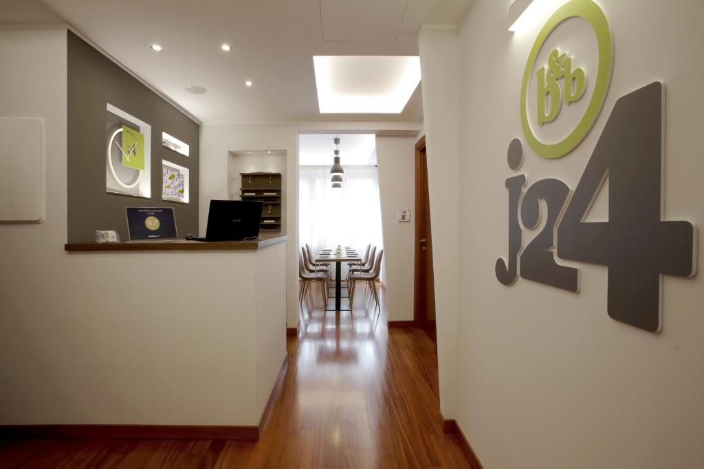 J24 B&B photo 3