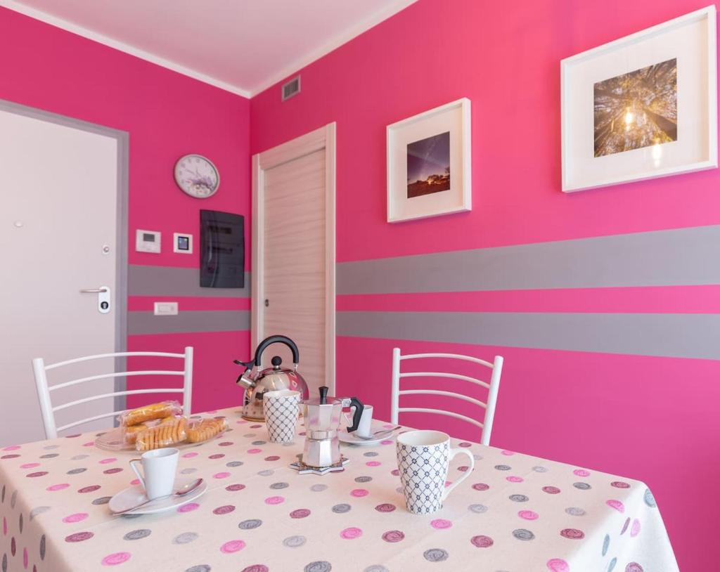 Il Sopracciglio Suites - Pink Apartment photo 3