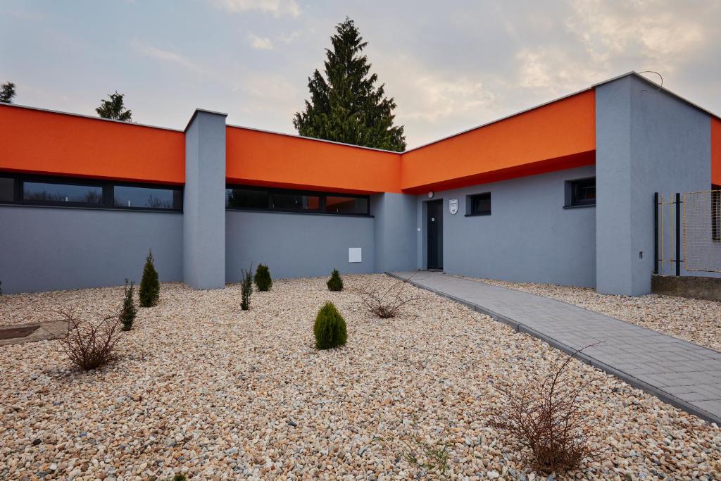 Апартаменты (Апартаменты), Route E58 - Camp Košice