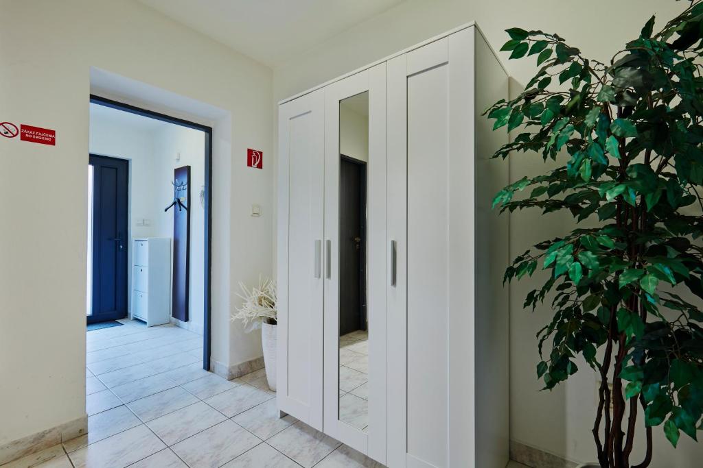 Апартаменты (Апартаменты), Route E58 - Camp Košice