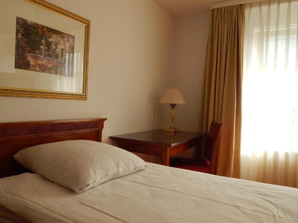 FREE Apartment - Bei der Markthalle photo 4