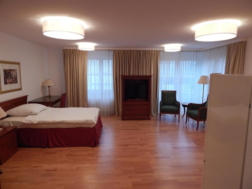 FREE Apartment - Bei der Markthalle photo 3