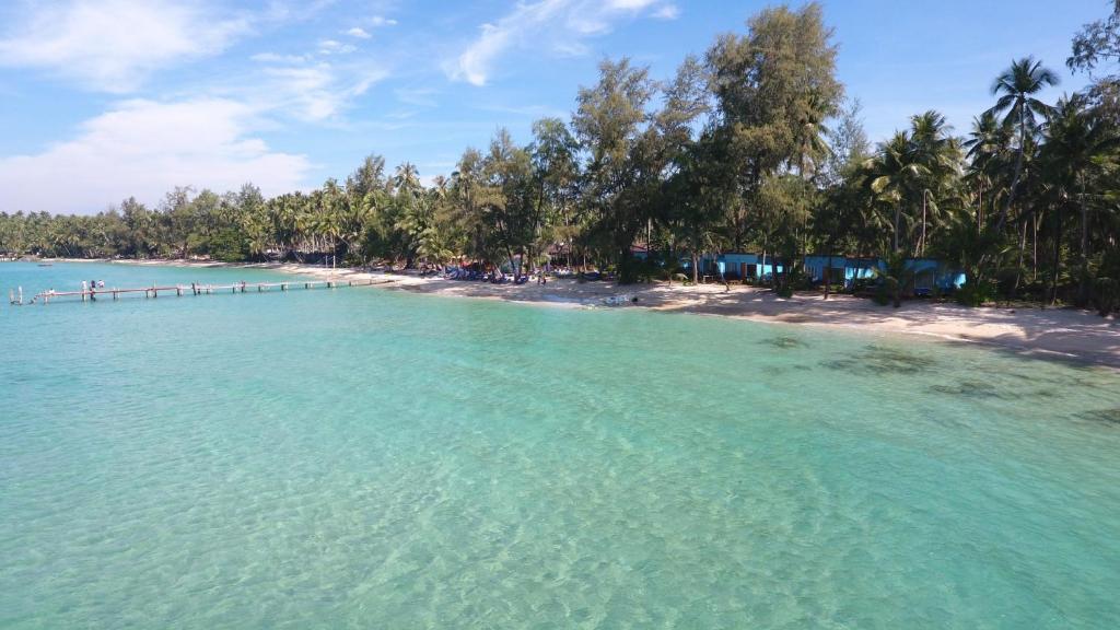 Seafar Resort photo 1