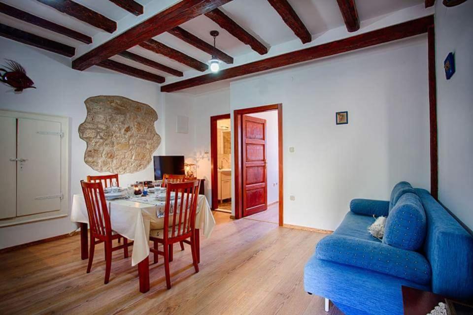 Ul. Ivana Farolfija 12 Apartman Domina photo 4
