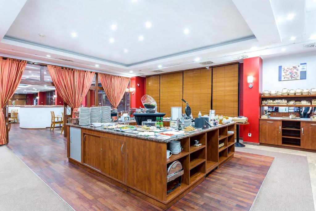 Qubus Hotel Legnica photo 3