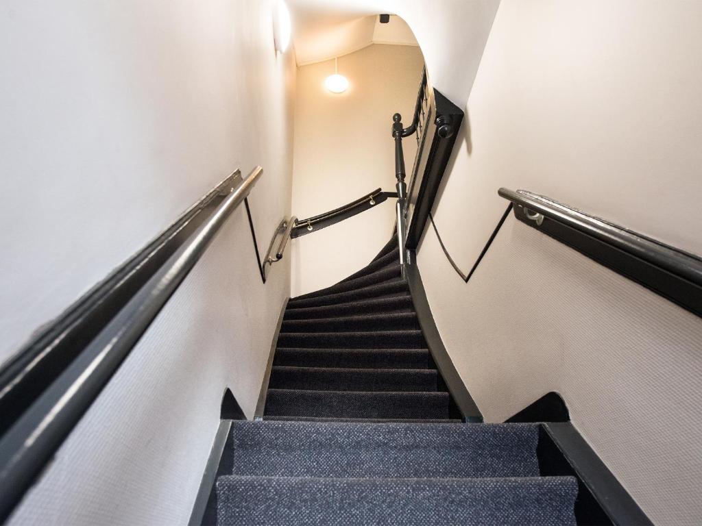 BizStay Park Central Apartments photo 1