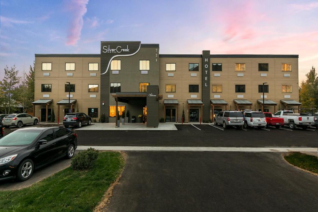 Silver Creek Hotel image
