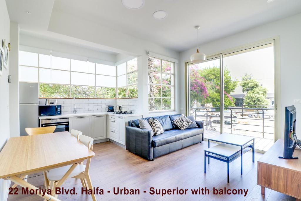 Carmel Boutique Apartments photo 2
