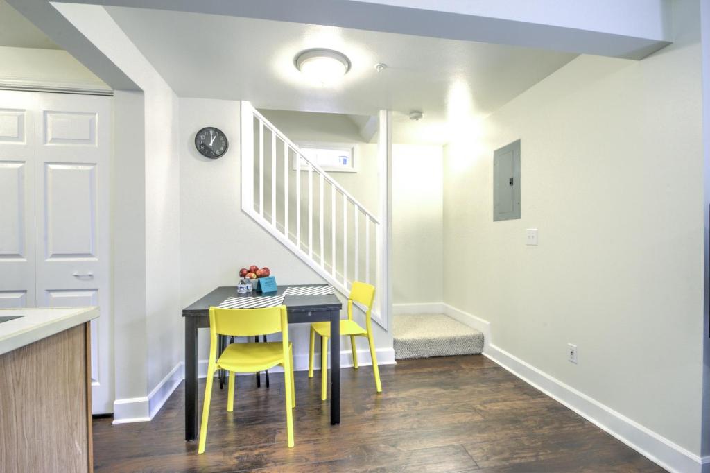 Capitol Hill Luxury Apartments photo 3