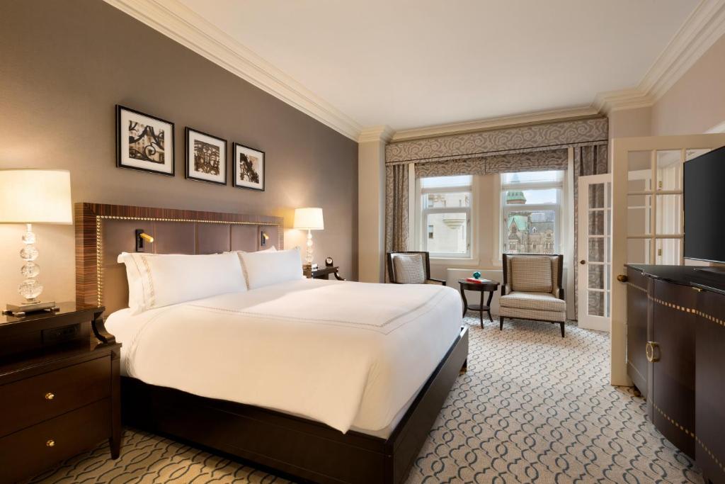 Fairmont Chateau Laurier Gold Experience photo 3