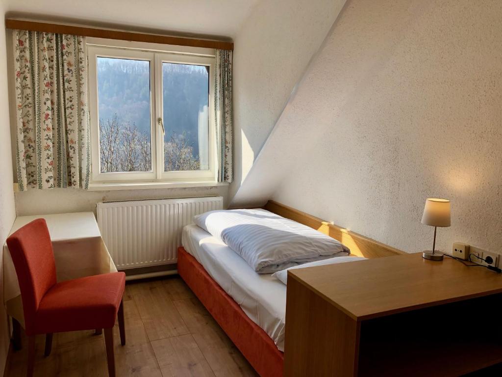 Семейный (Семейный номер с отдельной спальней), Hotel Schöne Aussicht