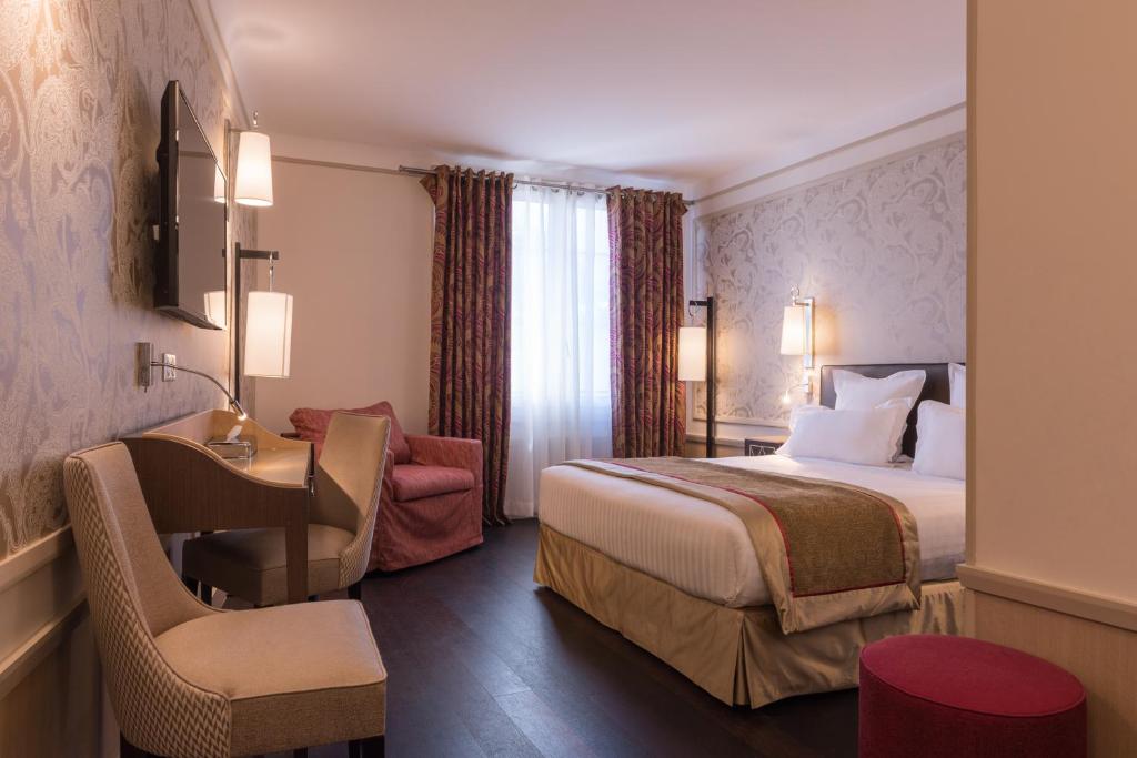 Четырехместный (Люкс (для 4 взрослых)), Crystal Hotel