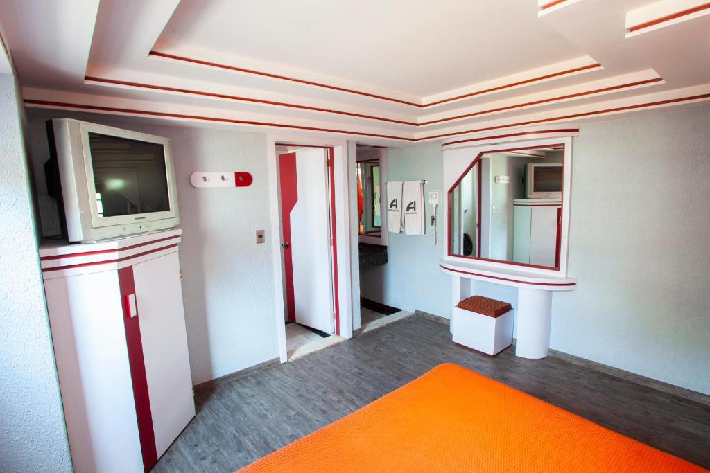 Hotel Ancona - Adults Only - Tap to explore photos