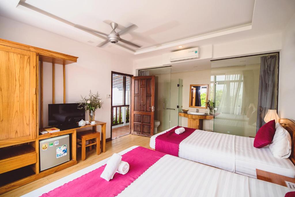 Riverside Plum Garden Homestay