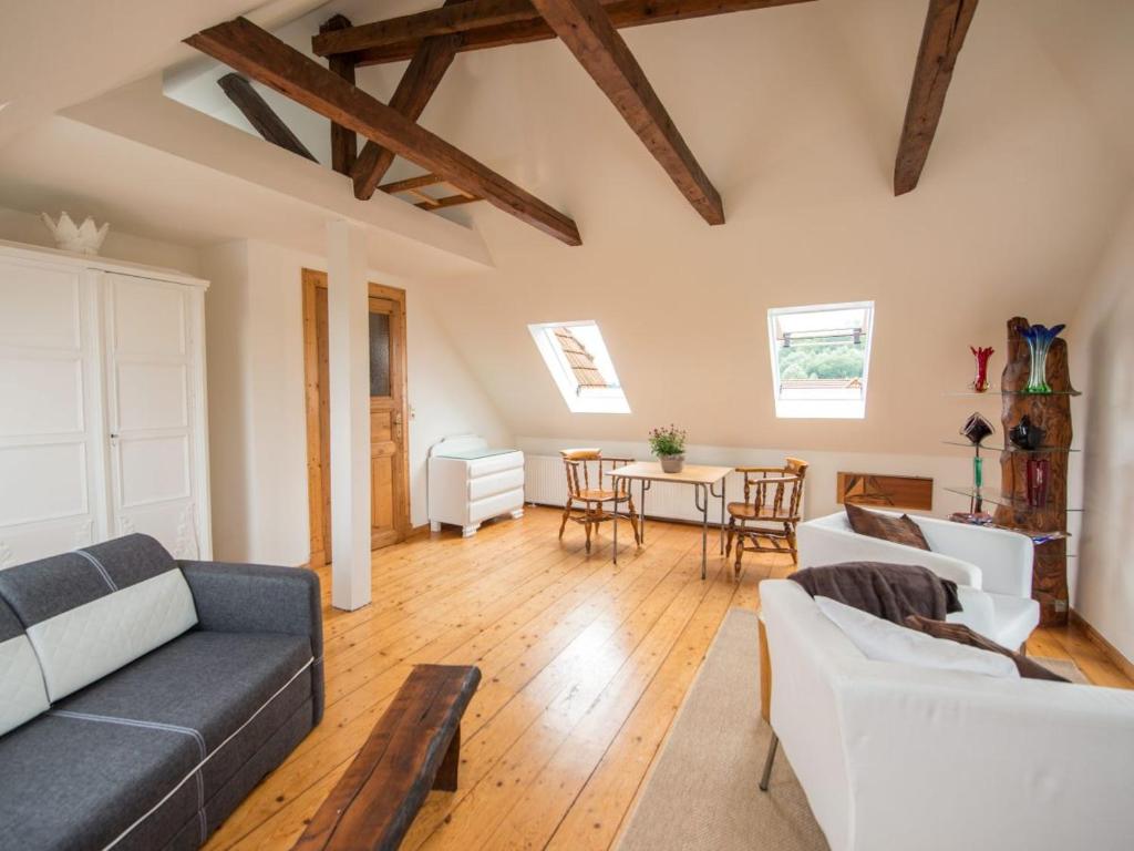 Kanalvilla - Urlaub am Nord-Ostseekanal - zwei Ferienwohnungen im Angebot- eine im Dachgeschoss und eine Wohnung mit Garten photo 1