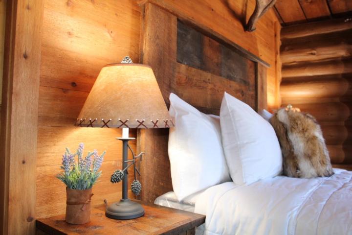 Elkhorn Cabins And Inn image