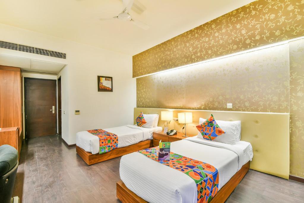 Трехместный (Представительский трехместный номер), FabHotel Prime Sage