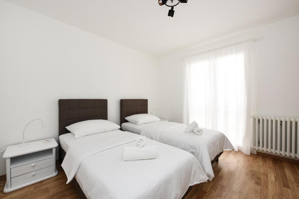July Apartment photo 1
