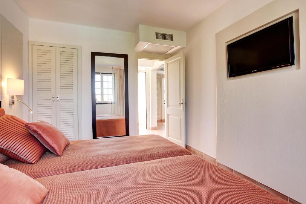 Grupotel Club Menorca photo 4