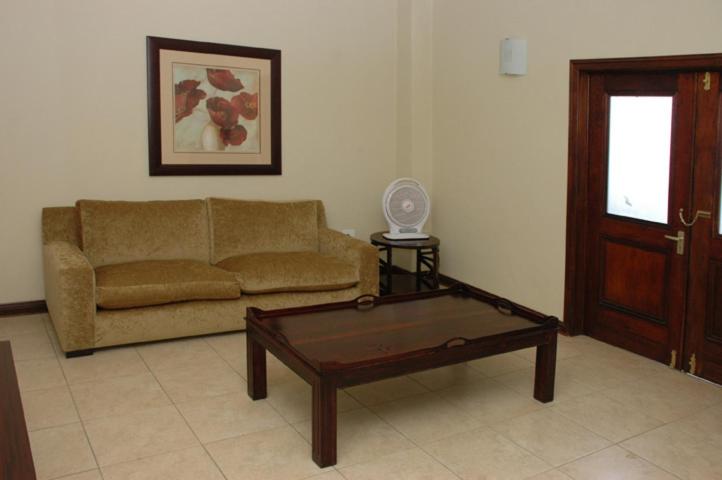 Moon and Sixpence Garden Guest House photo 1