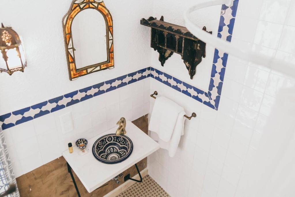 Одноместный (Одноместный номер с основными удобствами и ванной комнатой), El Riad Andaluz
