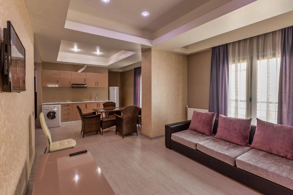 Апартаменты (Улучшенные апартаменты), Апарт-отель Diplomat Suites