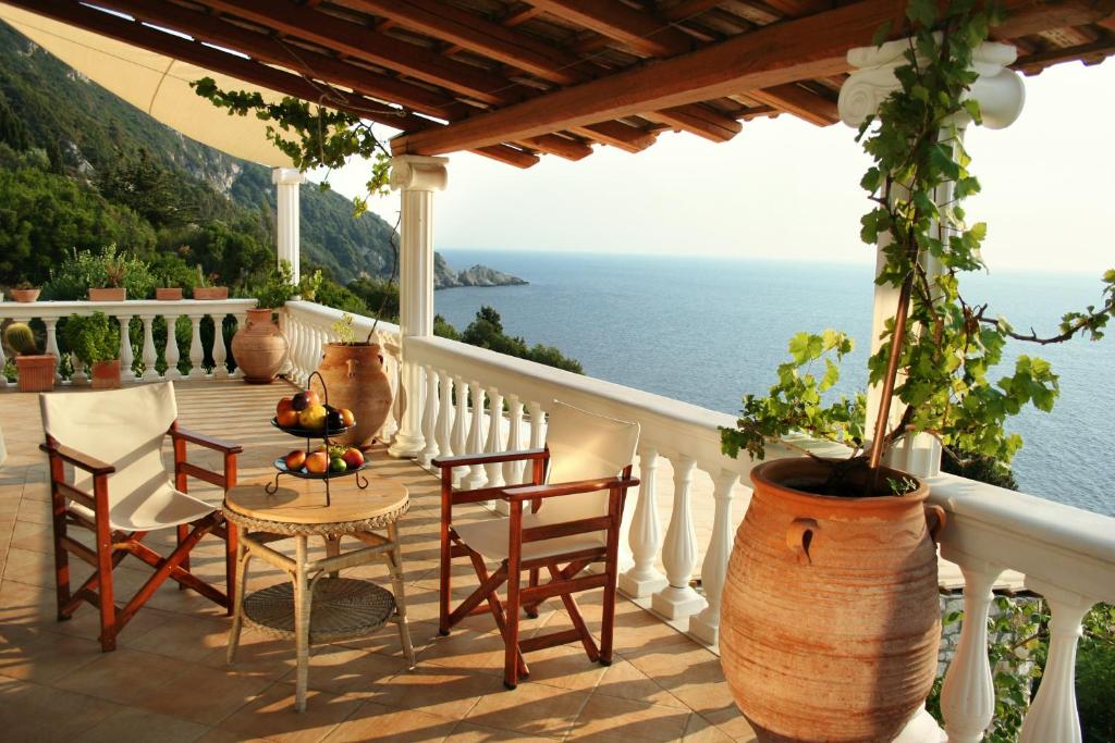Villa Plaka photo 1
