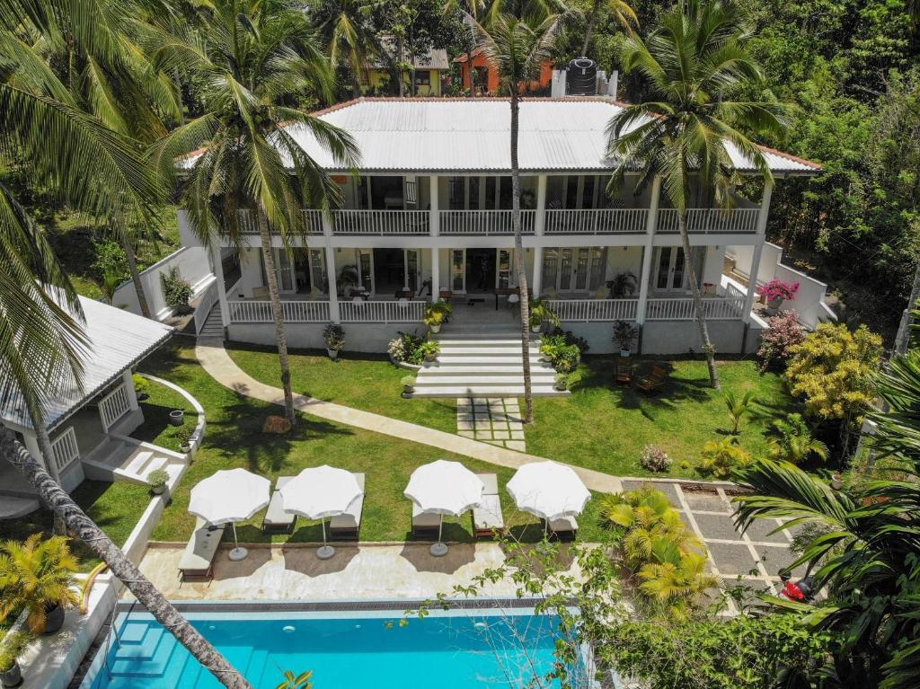 Plantation House photo 1