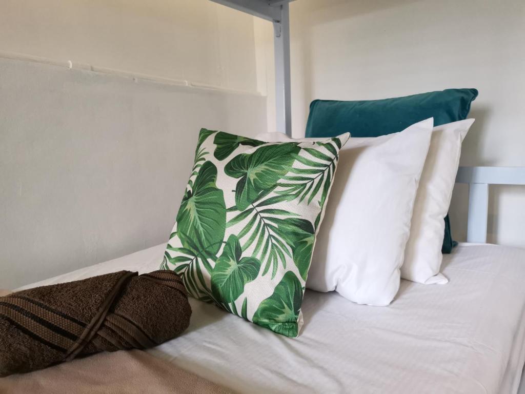 Трехместный (Трехместный номер с общей ванной комнатой), Siam Journey Guesthouse