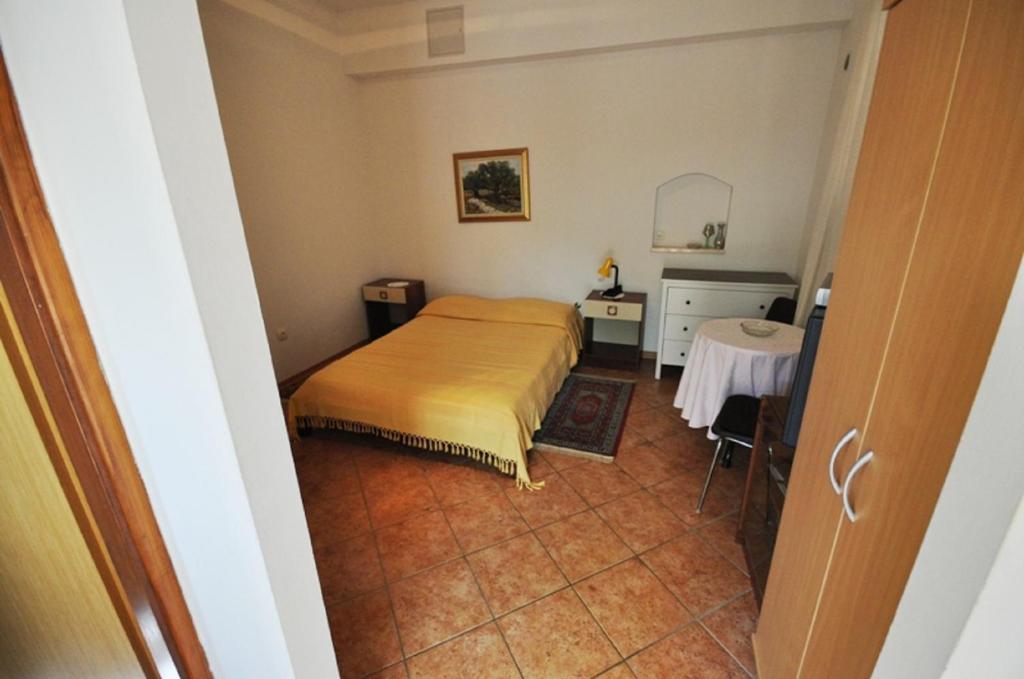 Mira Apartments photo 3