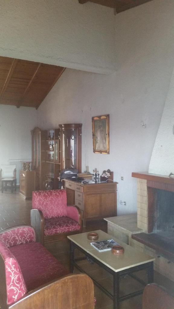 Traditional house by the sea photo 3