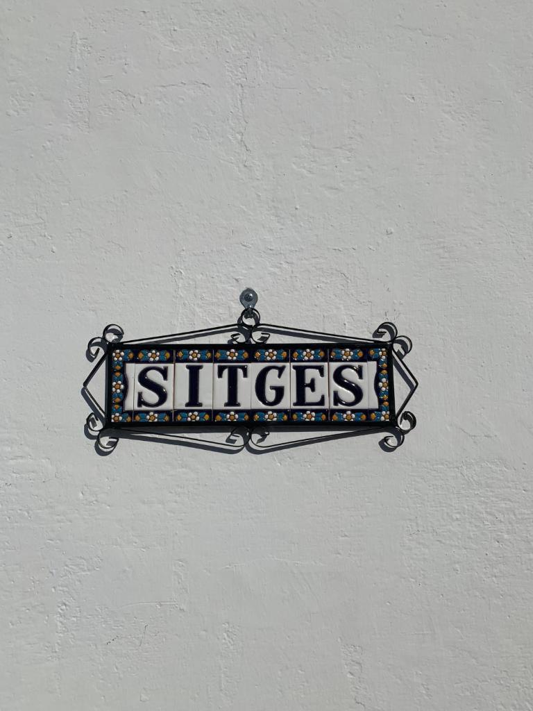 Penthouse Sitges - Tap to explore photos