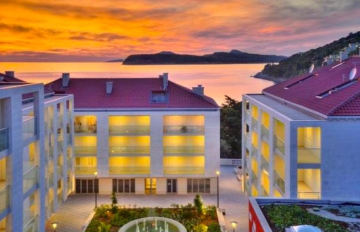 Beachfront Luxury Complex 2BD Sunset Apartment - Tap to explore photos