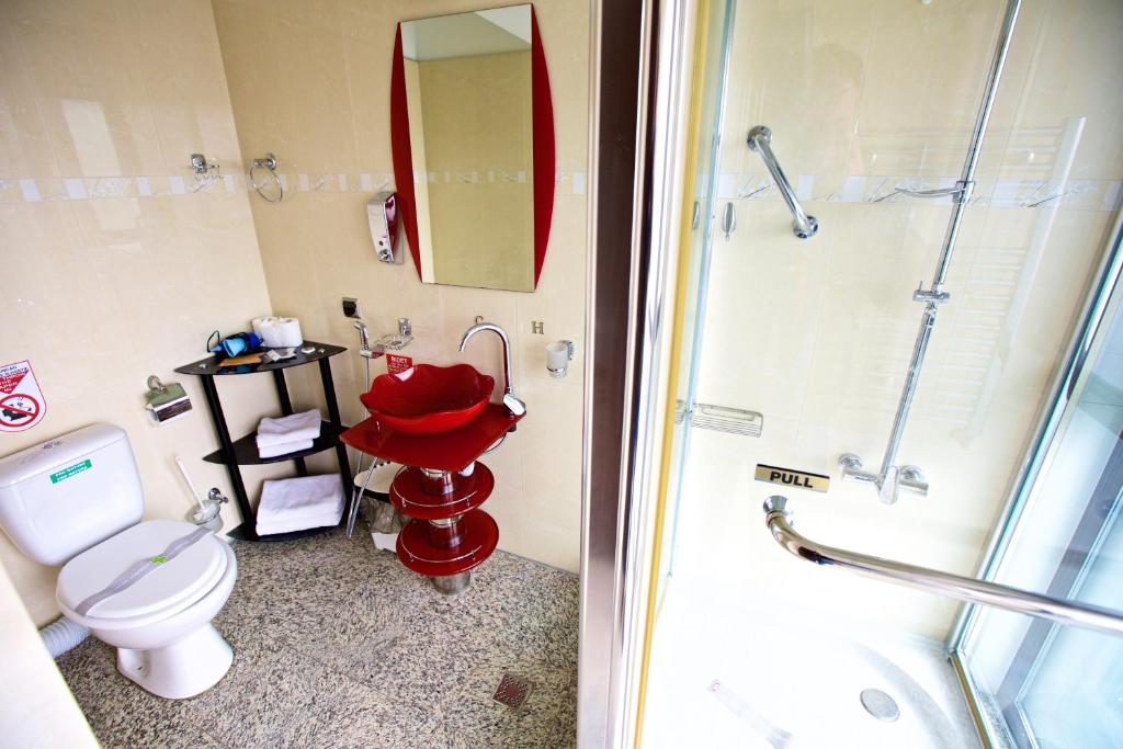 Двухместный (Улучшенный номер с кроватью размера «queen-size»), Grand Pier Hotel Old Town