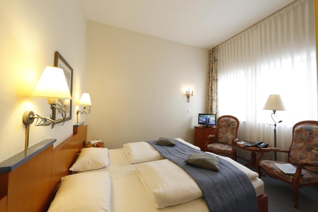 Hotel Karl Noss - Tap to explore photos