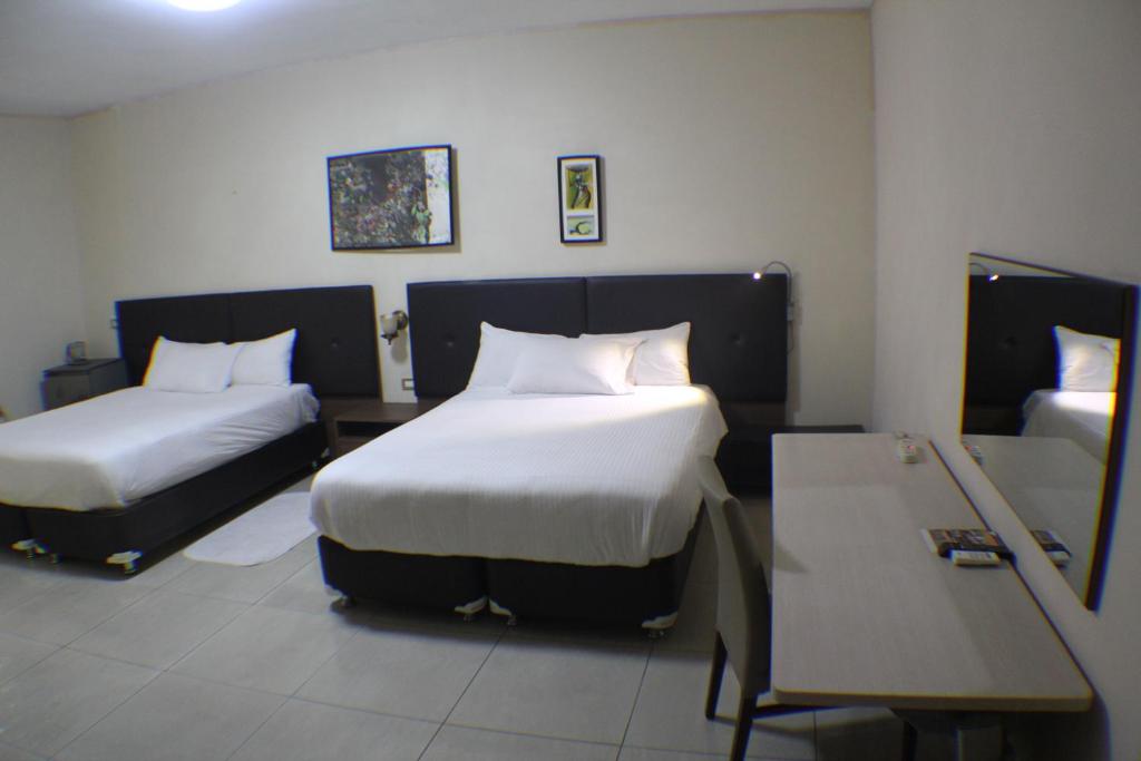 Murex Plaza Hotel & Suites photo 4