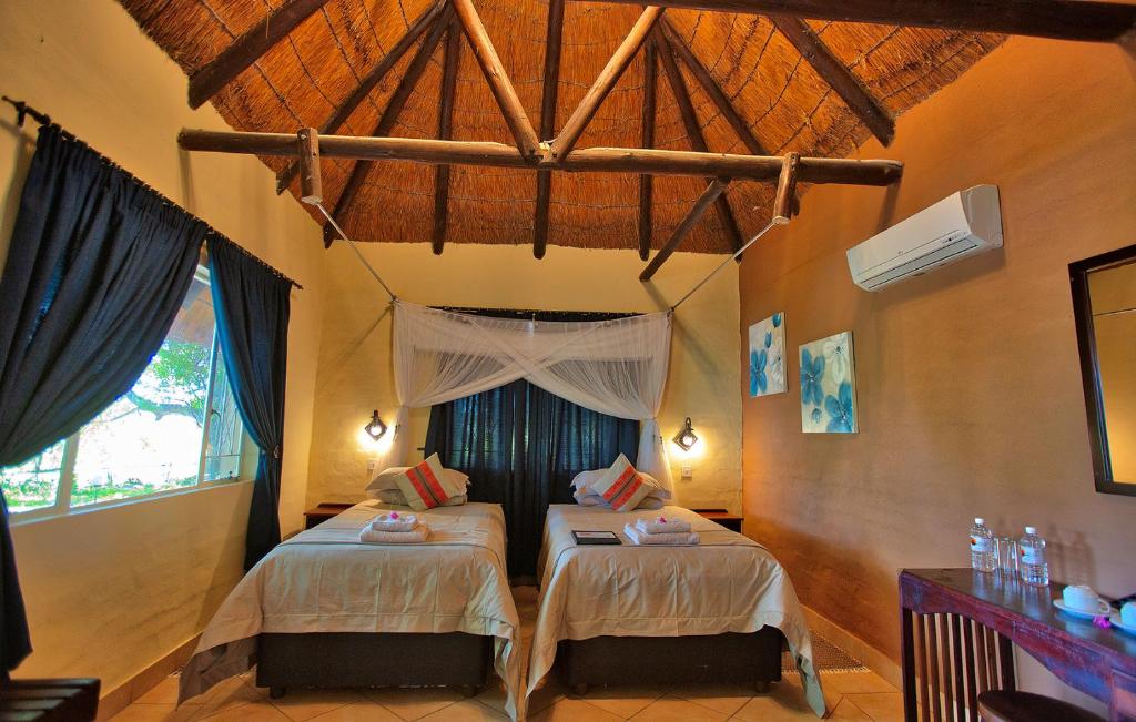 Island Safari Lodge photo 2