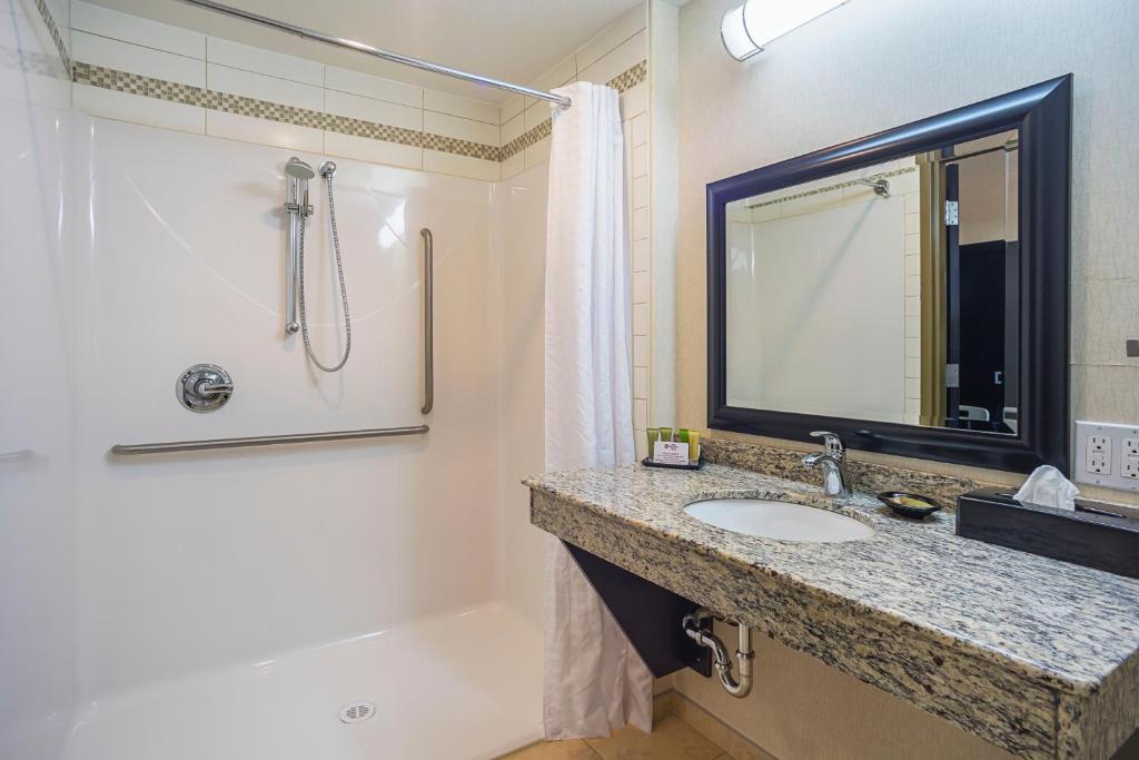 Best Western Wainwright Inn & Suites photo 4