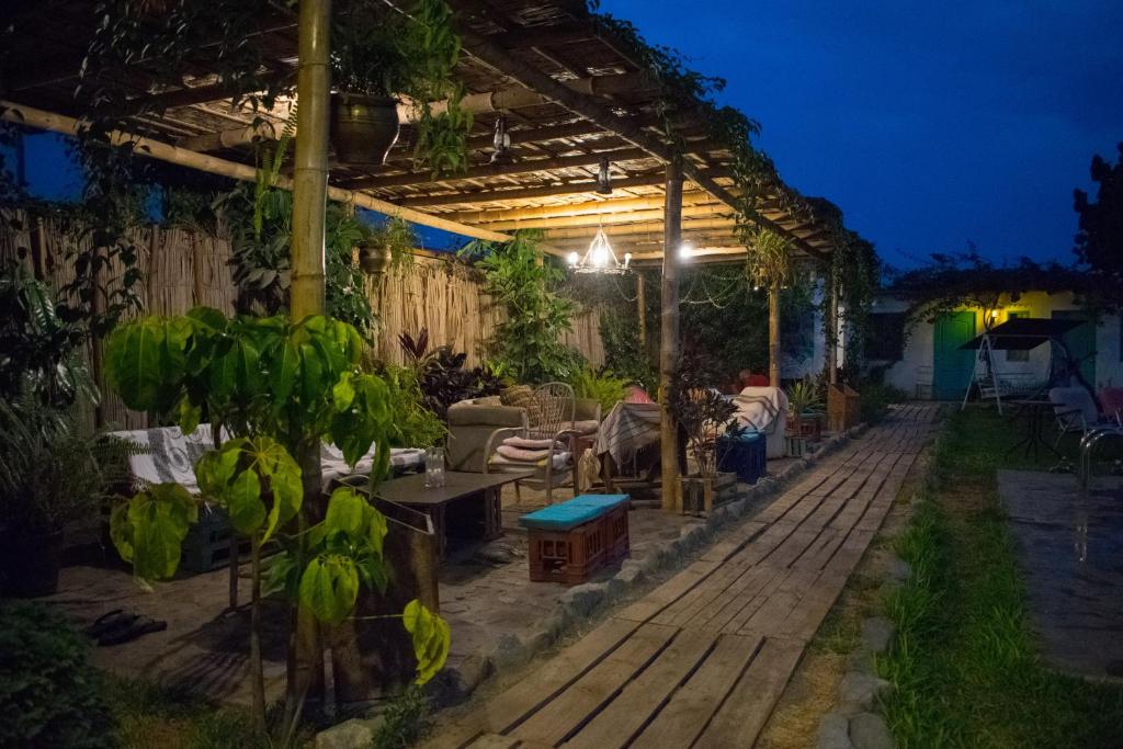 The Upcycled Hostel Huacachina photo 3