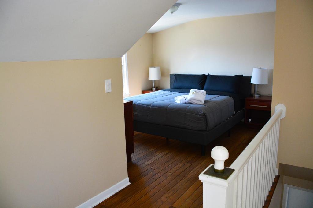 Stunning Downtown Royal Oak Townhouse (909) photo 1