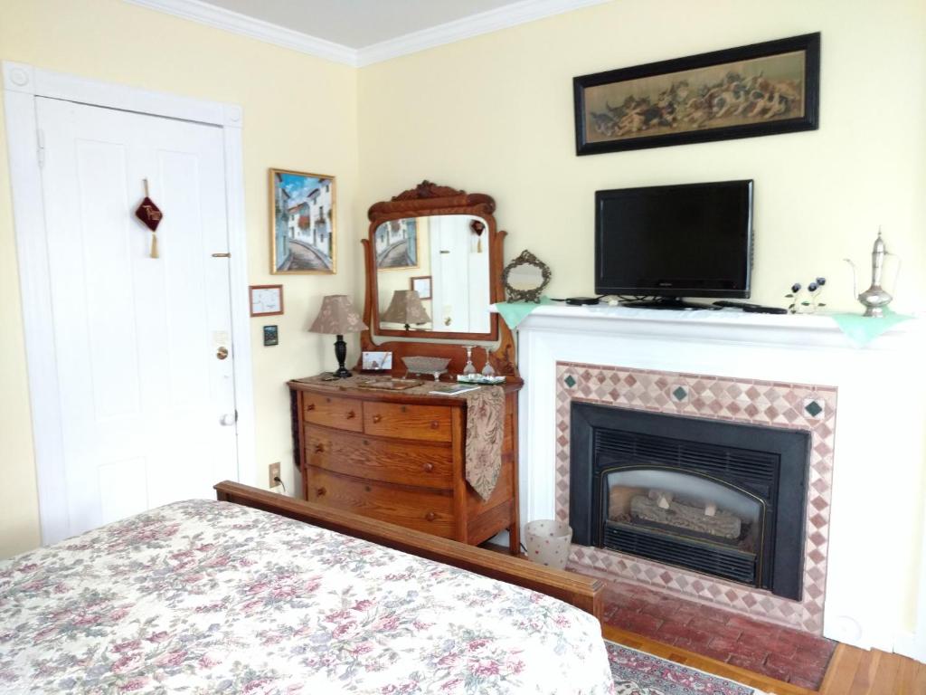 Armistead Cottage Bed & Breakfast photo 2