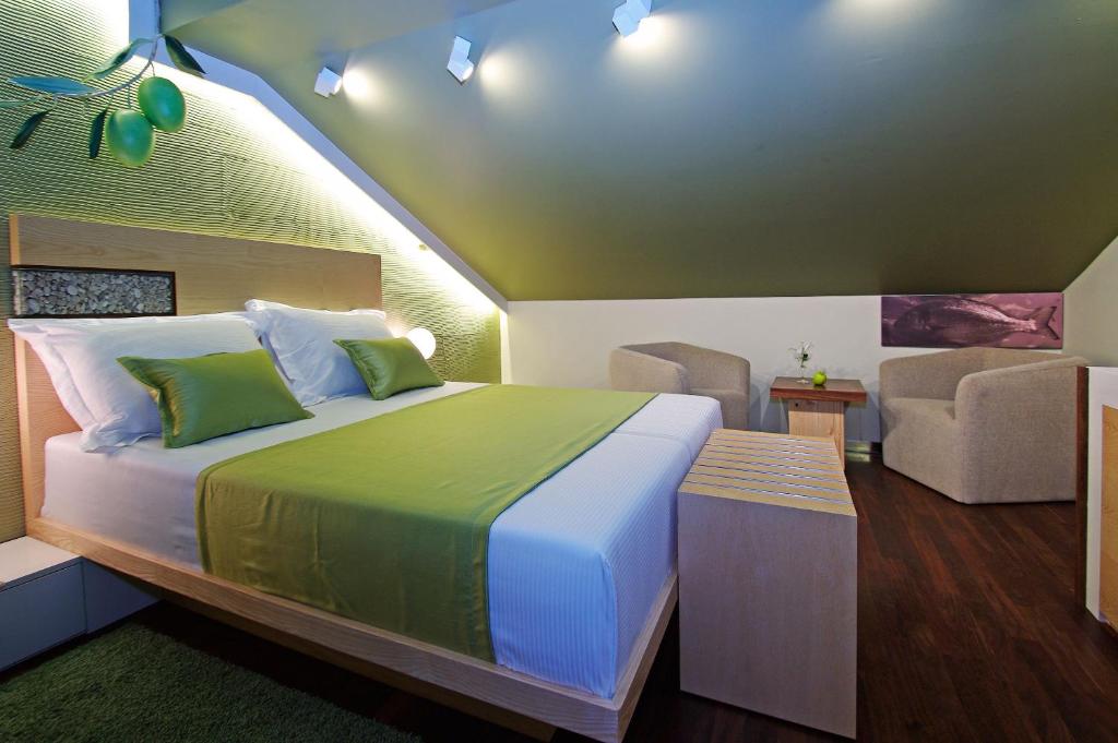 Boutique Hotel Bol - Tap to explore photos