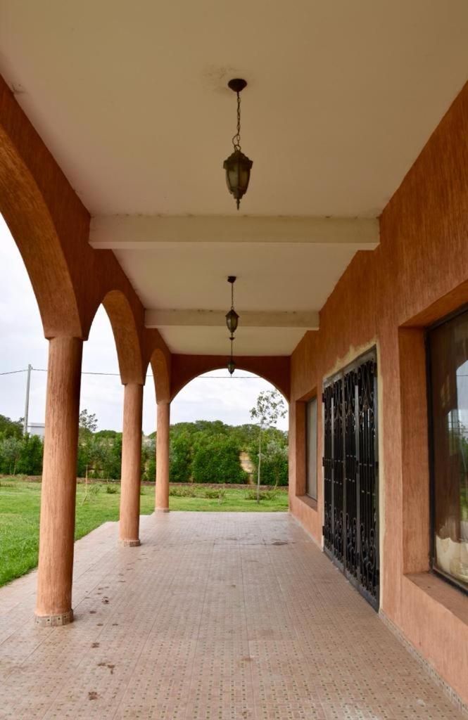 Villa Moderne dans la Ferme "Belkheir" avec Piscine, Chevaux et Aire de Jeux pour Enfants photo 2