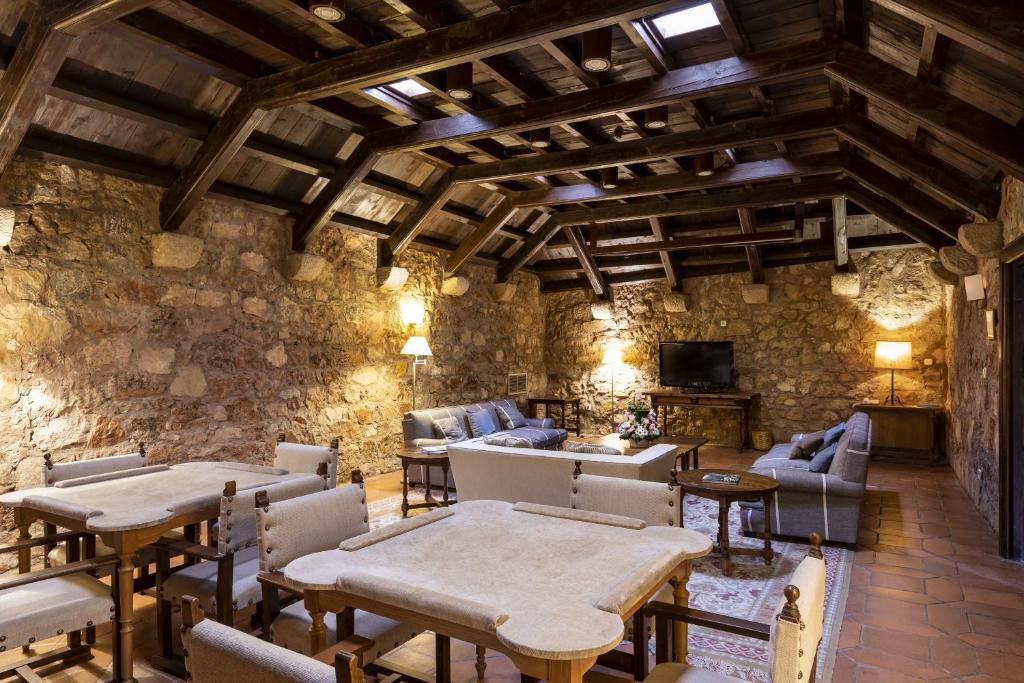 Parador de Siguenza photo 2