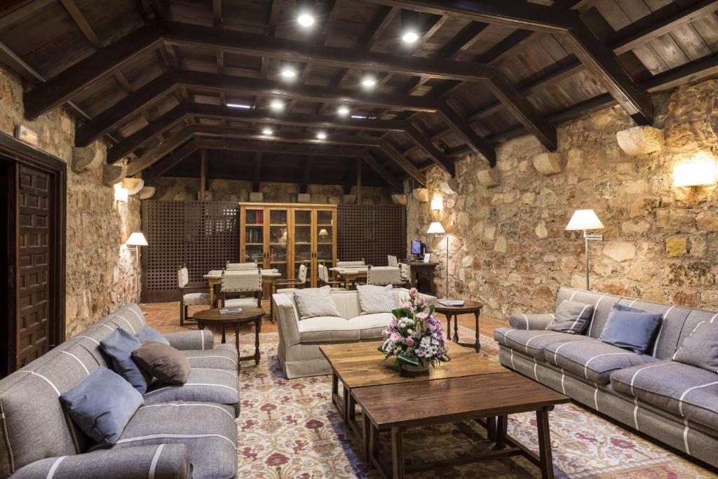 Parador de Siguenza photo 3