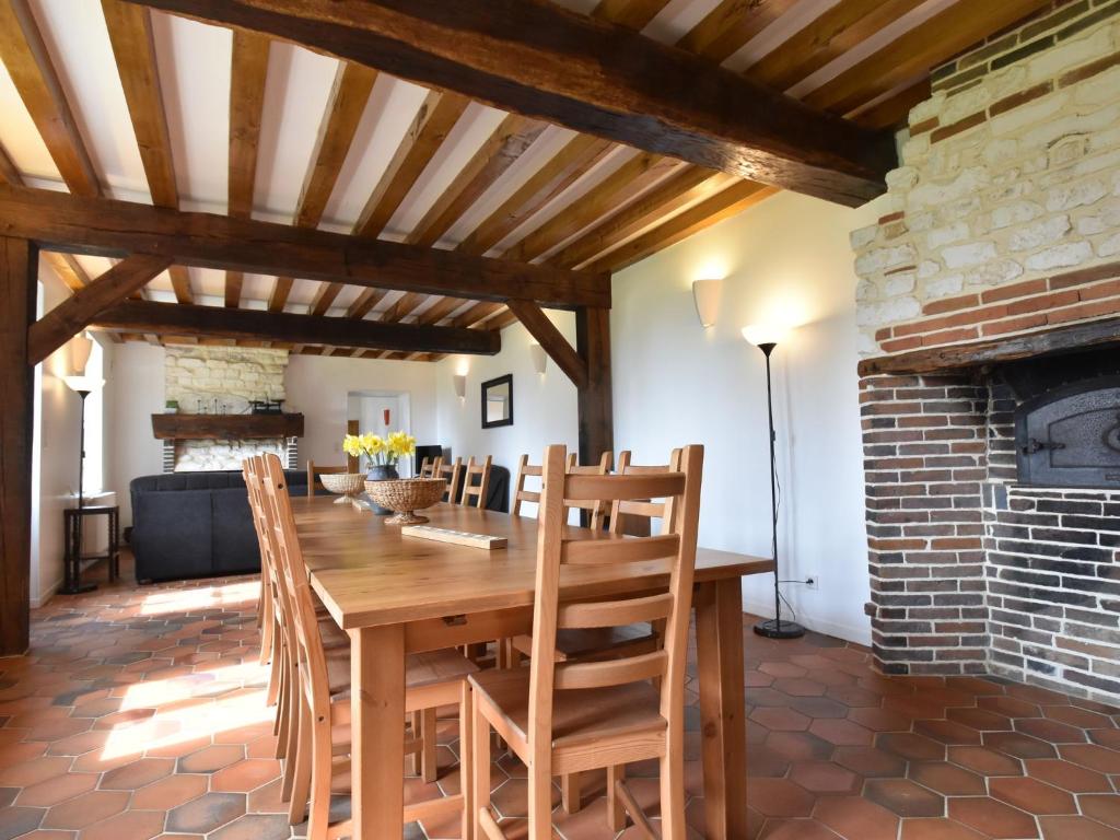 Spacious holiday home in Sormery with pool photo 2