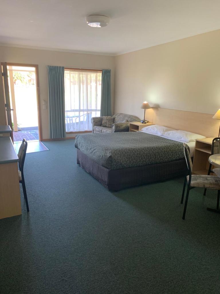 Arthur Phillip Motor Inn photo 4