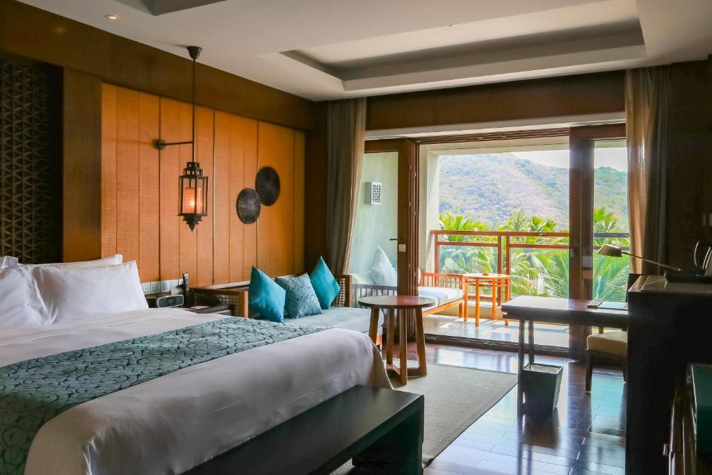 Двухместный (Улучшенный номер с видом на океан), Anantara Sanya Resort & Spa