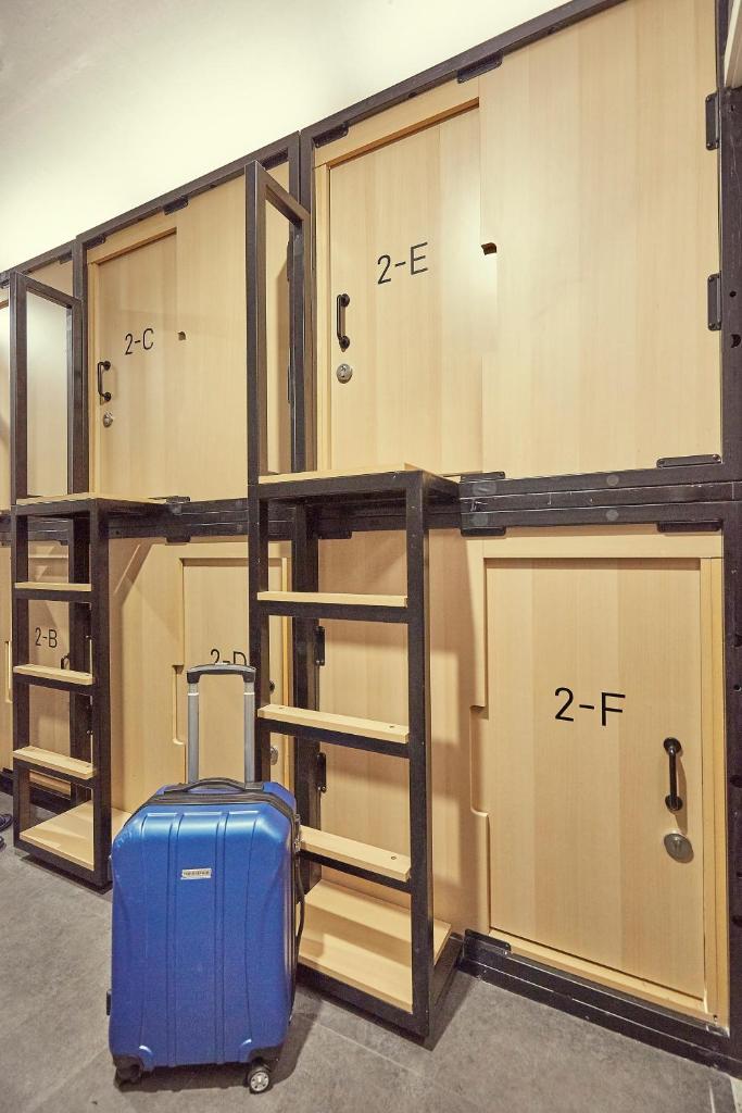 Номер (8-Bed Female Dormitory Room), THE CAPSULE Myeongdong